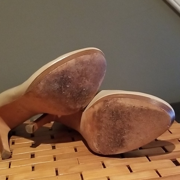 Coach nude heels sz 8.5 EUC - Picture 7 of 9